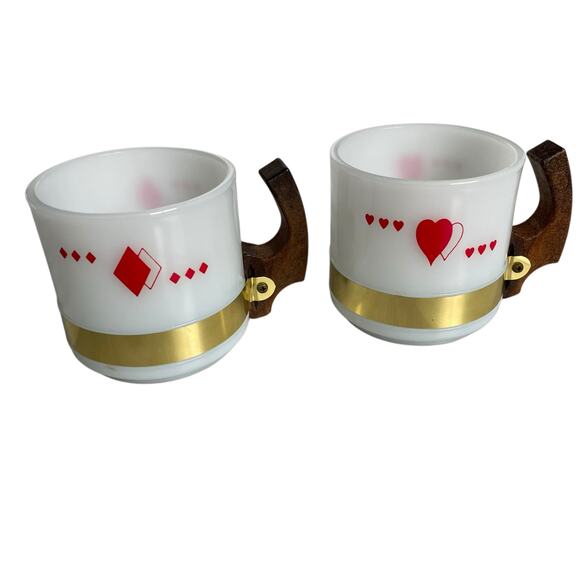 Vintage Siesta Ware Playing Card White Milk Glass Mug Wood Handle MCM Hearts - Picture 1 of 12